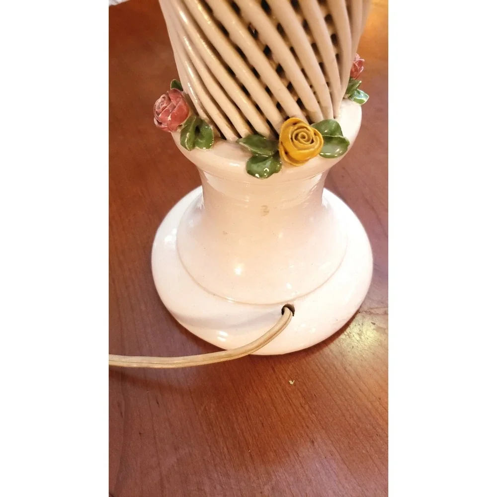 Vintage Capodimonte Table Lamp Red & Yellow Porcelain Heritage Roses Weave Trim‎